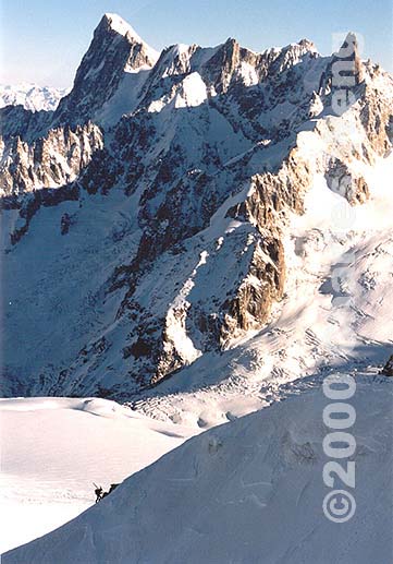 aiguilledumidi03.JPG (140234 bytes)